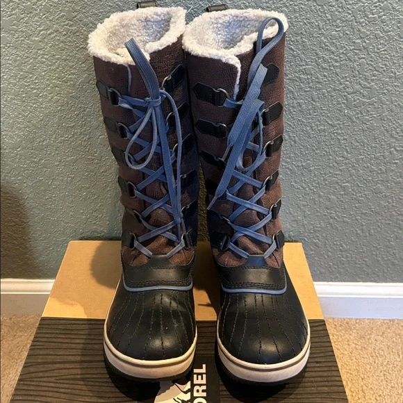Sorel Women's Tivoli High Brown & Black Lace-Up Winter Boots - Picture 7 of 15